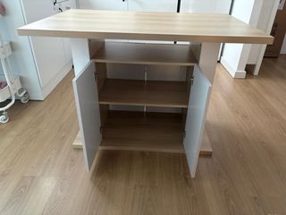 Isla de cocina madera y blanco