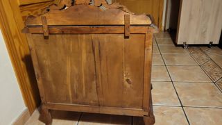 Mesita antigua de madera