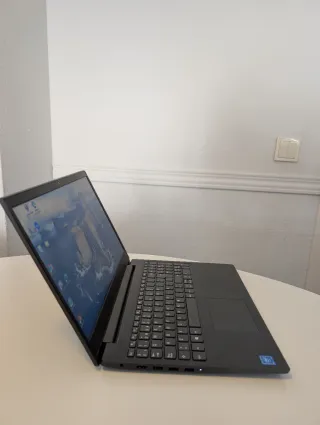 Portatile LENOVO V15-IGL