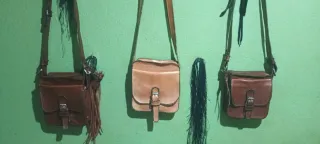 Bolso de cuero marrón hecho a mano