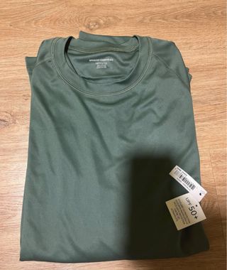 Caja de 7 prendas variadas de ropa hombre. Amazon