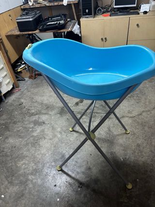 Bañera y barrera de cama para bebé