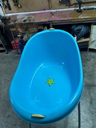 Bañera y barrera de cama para bebé