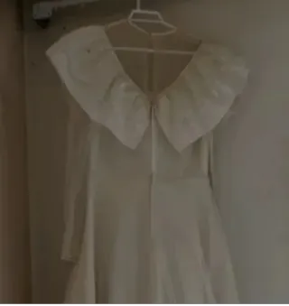Vestido de novia blanco con cola