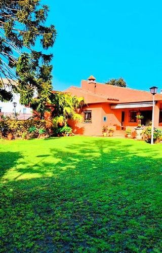 Chalet en venta en La Granja-La Colina-Los Pastores en Algeciras