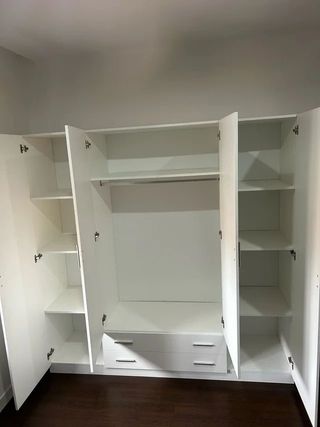 Canapé abatible y armarios