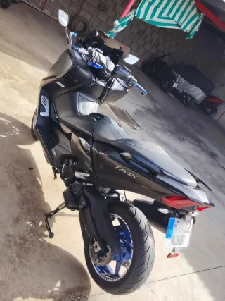 Yamaha TMAX 530 sx Negra