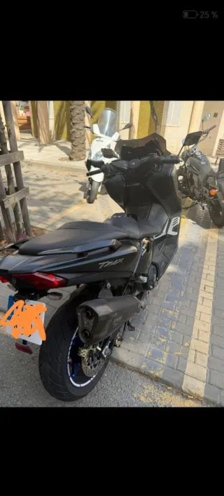 Yamaha TMAX 530 sx Negra