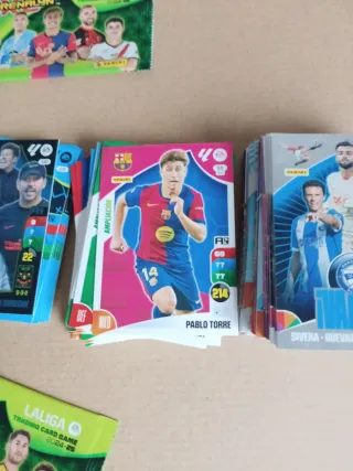 Lote 263 Tarjetas diferentes Adrenalyn 2024-25