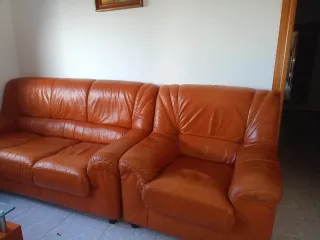 Conjunto sofá 3 plazas y sillón piel