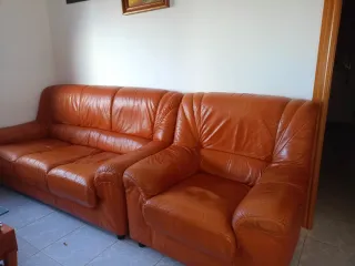 Conjunto sofá 3 plazas y sillón piel