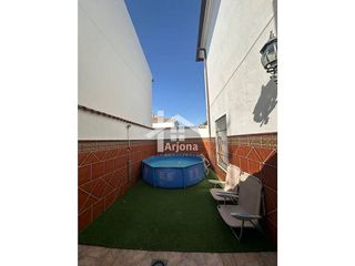 Casa en venta en Lucena