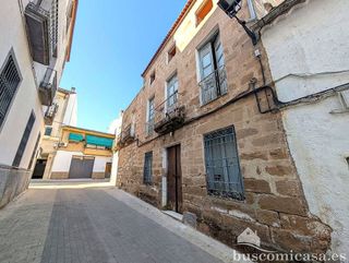 Chalet en venta en Linares