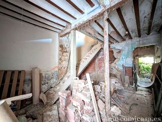 Chalet en venta en Linares