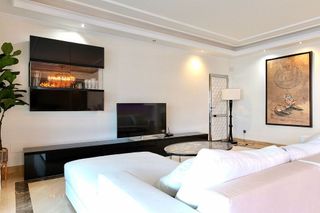 Ático en alquiler en Puerto Banús en Marbella