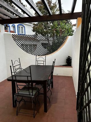 Casa adosada en alquiler en Nueva Andalucía centro en Marbella