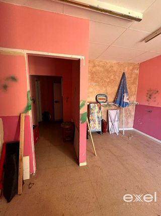 Local comercial en alquiler en Fontsanta - Fatjó en Cornellà de Llobregat