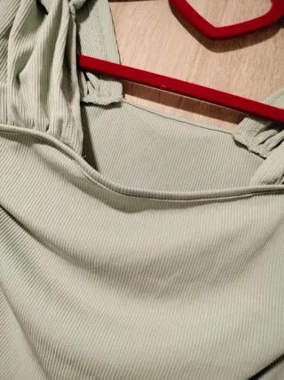 Top elástico fruncido estilo corpiño