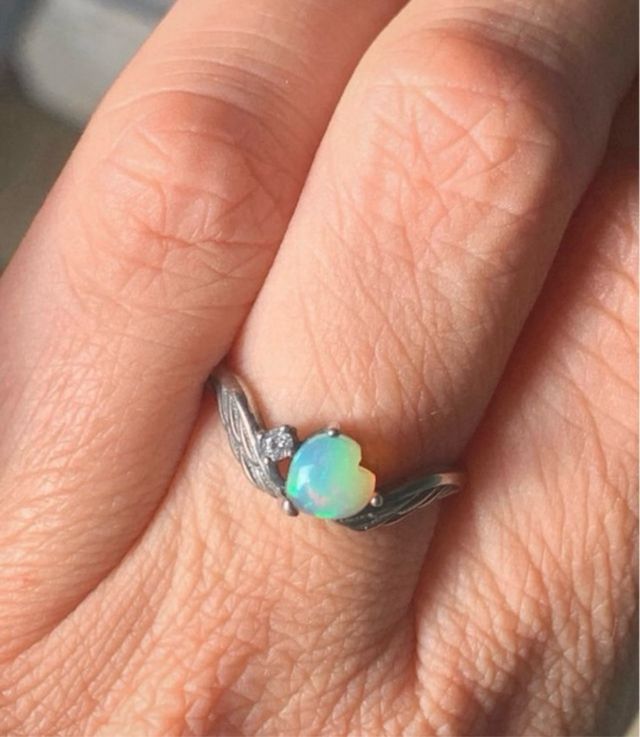 Anillo Plata Corazón Ópalo Alas