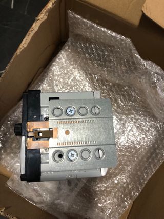 Radio Pantalla Universal Negro