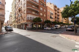 Piso en venta en Plaza de Toros - Santa Rita en Almería