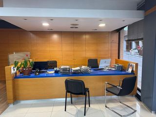 Local comercial en alquiler en Centre en Badalona