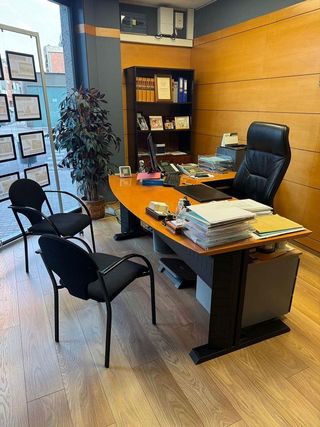 Local comercial en alquiler en Centre en Badalona