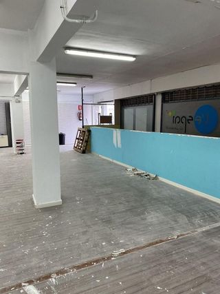 Local comercial en venta en Gavarra en Cornellà de Llobregat
