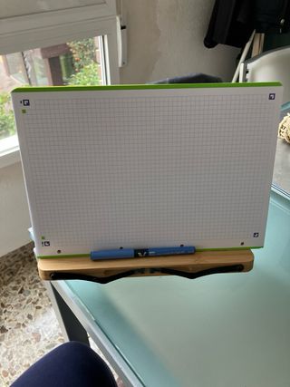 Atril de madera para libros