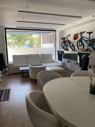 Local comercial en venta en Gavarra en Cornellà de Llobregat