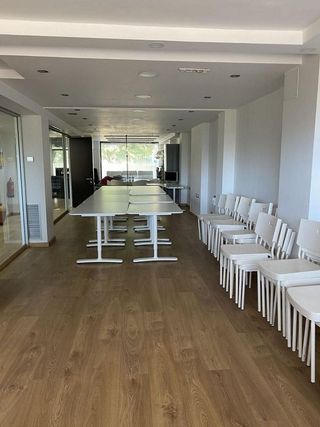 Local comercial en venta en Gavarra en Cornellà de Llobregat