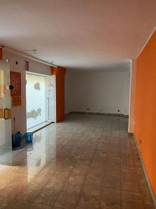 Local comercial en venta en Gavarra en Cornellà de Llobregat