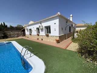 Chalet en venta en Zurgena