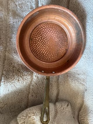 Padellino in rame martellato