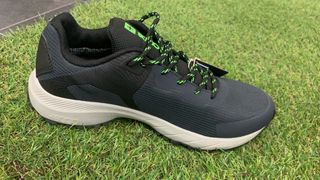 Zapatilla +8000 Targus Negra y Verde