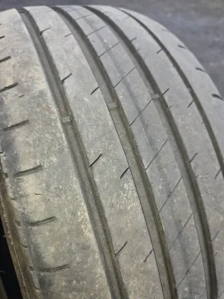 Neumáticos 215/45 R16 90V