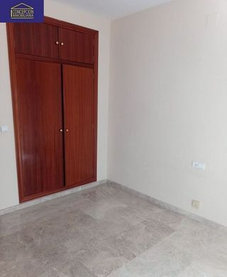 Piso en alquiler en Ciudad Jardín - Zoco en Córdoba