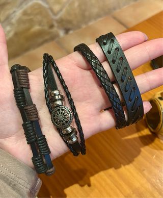 Set di gioielli: collane, orecchini, bracciali, per uomo e donna