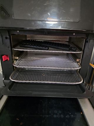 Freidora de aire (airfryer) con muchos accesorios