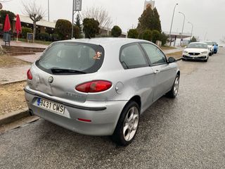 Alfa Romeo 147 2004