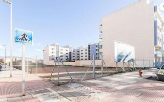 Terreno en venta en Roquetas Centro en Roquetas de Mar