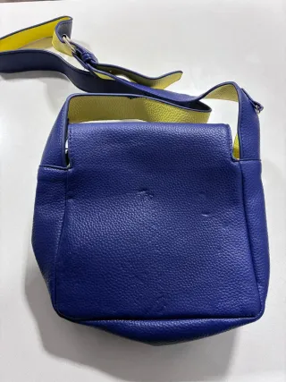Bolso Misako Azul Marino con Detalles Amarillos