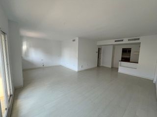 Piso en alquiler en Parque Mediterráneo - Santa Paula en Málaga