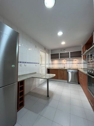 Piso en alquiler en Parque Mediterráneo - Santa Paula en Málaga