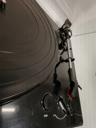 Tocadiscos Akai BT 100 Profesional