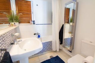 Casa pareada en venta en Nueva Andalucía centro en Marbella