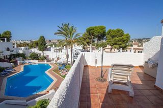 Casa pareada en venta en Nueva Andalucía centro en Marbella