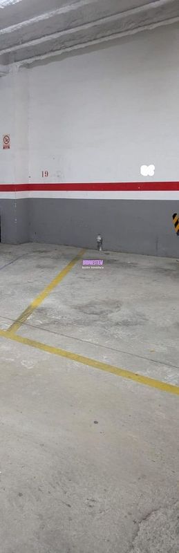 Garaje en alquiler en La Salut - Lloreda en Badalona