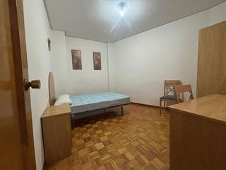 Piso en alquiler en Universidad en Ourense