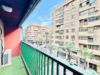 Piso en alquiler en Ensanche - Diputación en Alicante